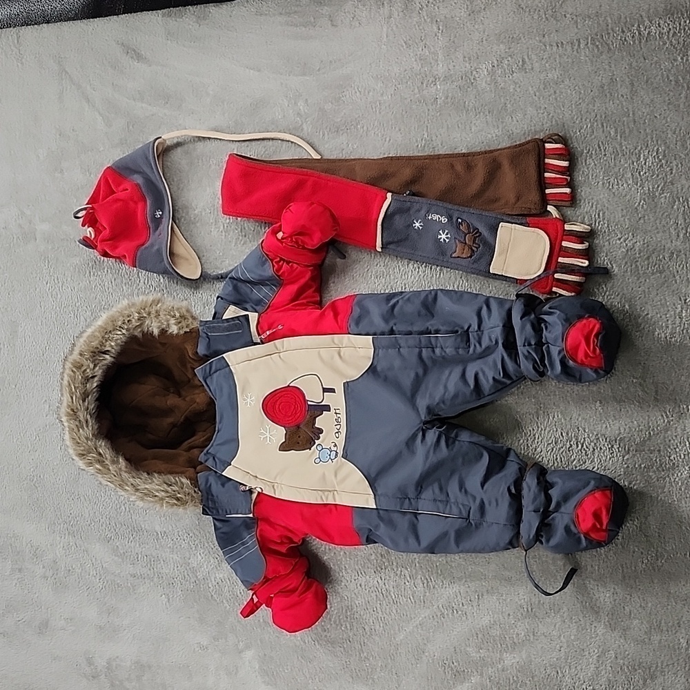 Gusti Snowsuit Baby 9 month old Double Zipper Gusti Touque And Scarf